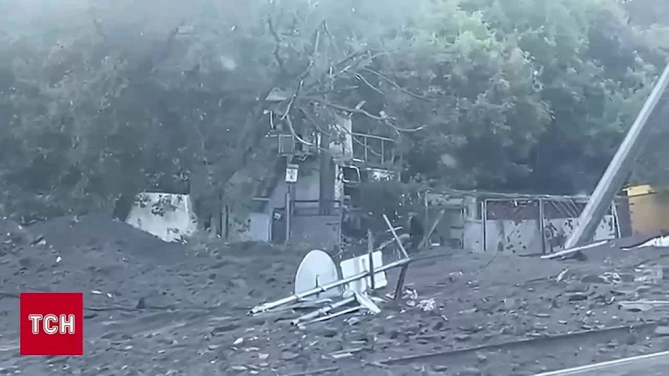 Один из районов Киева после ударов