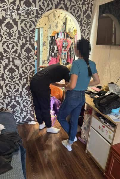 Трем женщинам, участвовавшим в протестах против ТЦК в Виннице на стадионе, вручили подозрения по статьям «раскрытие местоположения войск ВСУ» и «препятствование законной деятельности ВСУ» Трем женщинам, участвовавшим в протестах против ТЦК в Виннице на стадионе, вручили подозрения по статьям «раскрытие местоположения войск ВСУ» и «препятствование законной деятельности ВСУ»