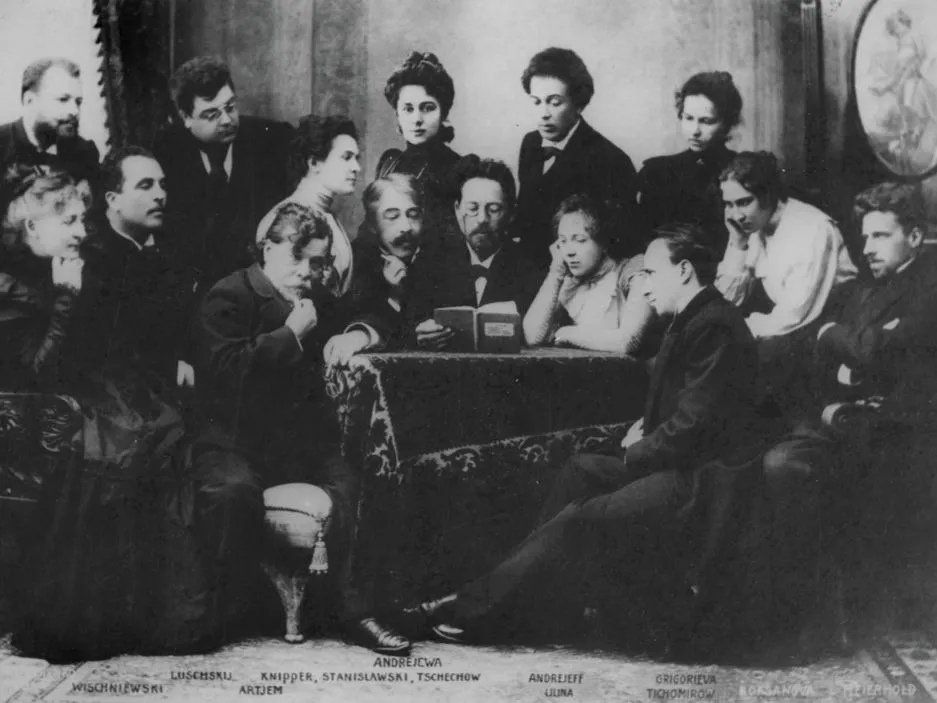 17 октября 1896 года состоялась премьера пьесы Антона Чехова «Чайка» в петербургском Александринском театре — и она прошла со скандалом