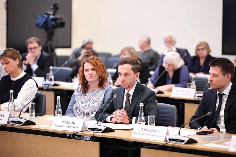 Глава Минпросвещения рассказал о работе по созданию государственных учебников Глава Минпросвещения рассказал о работе по созданию государственных учебников