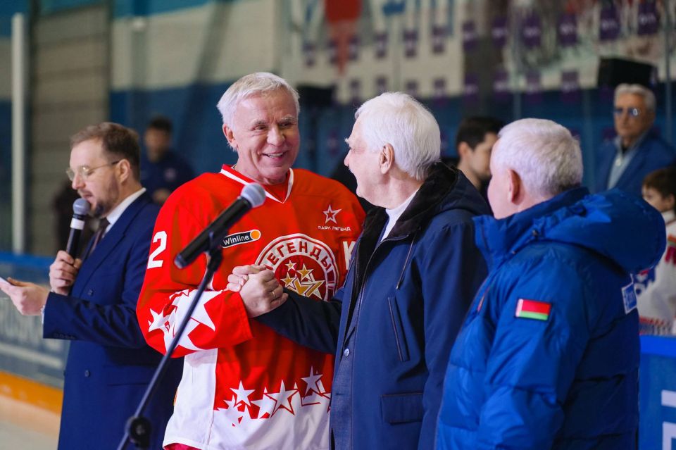 Товарищеский матч «Легенд хоккея» и «Ветеранов Брестской области» Товарищеский матч «Легенд хоккея» и «Ветеранов Брестской области»