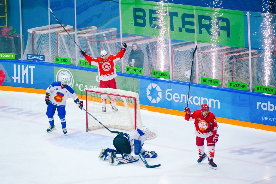 Товарищеский матч «Легенд хоккея» и «Ветеранов Брестской области» Товарищеский матч «Легенд хоккея» и «Ветеранов Брестской области»