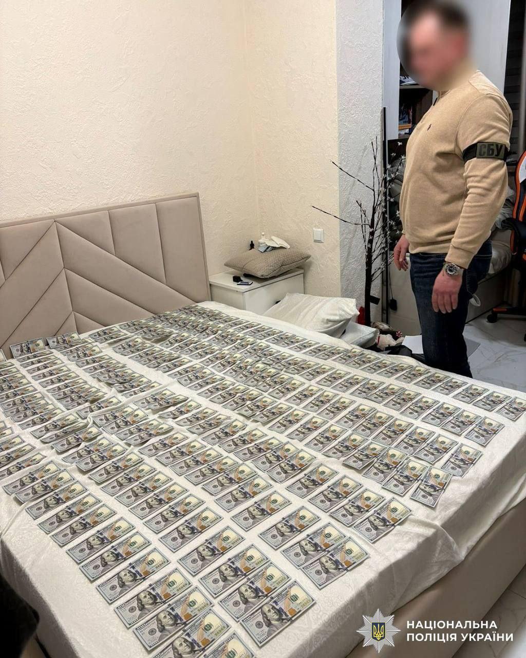 Мать и сын заработали целое состояние на украинских ухилянтах Мать и сын заработали целое состояние на украинских ухилянтах