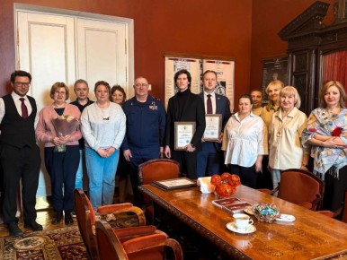 Руководитель управления общественно-политической работы СК России поздравил театральные коллективы Москвы со Всемирным днем театра