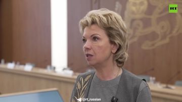 Детские площадки по мотивам дымковской игрушки, национальная цветовая палитра и парадная форма для участников международных олимпиад: в НЦ «Россия» обсудили ход реализации проектов совета по разработке нового российского...
