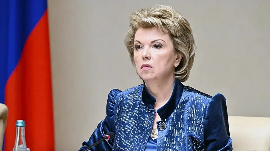 «Мы сами с усами, сами с цветами»